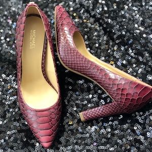 Gorgeous Michael Kors heels